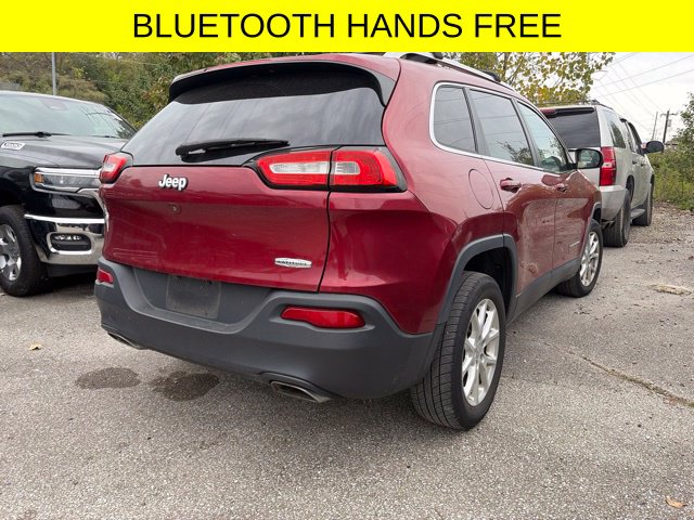 Used 2016 Jeep Cherokee Latitude with VIN 1C4PJLCS0GW184647 for sale in Cincinnati, OH