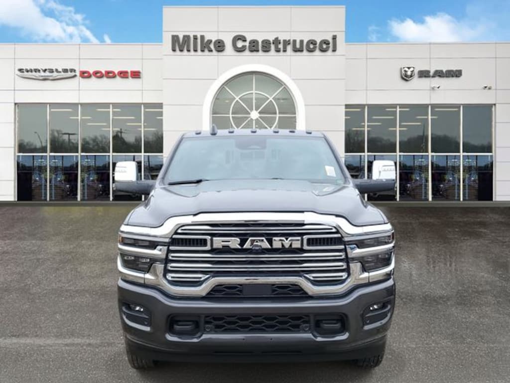 New 2026 Ram 3500 LARAMIE CREW CAB 4X4 8' BOX Pickup