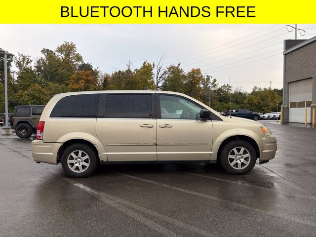 Used 2010 Chrysler Town & Country New LX with VIN 2A4RR2D19AR344830 for sale in Cincinnati, OH