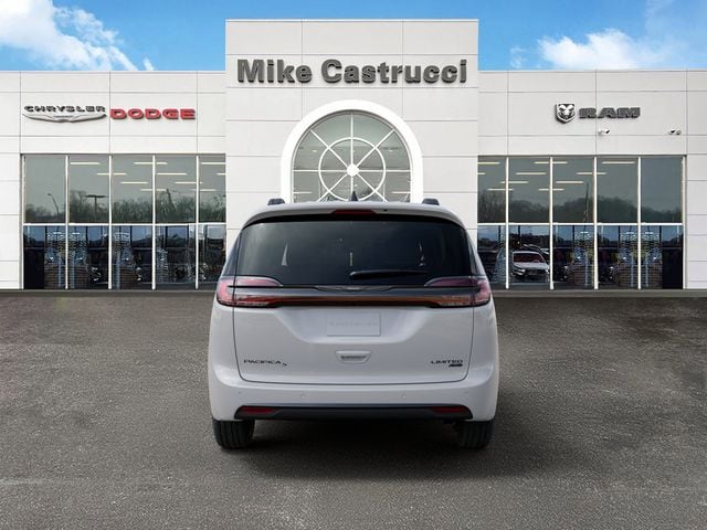 2026 Chrysler Pacifica Limited - Photo 7