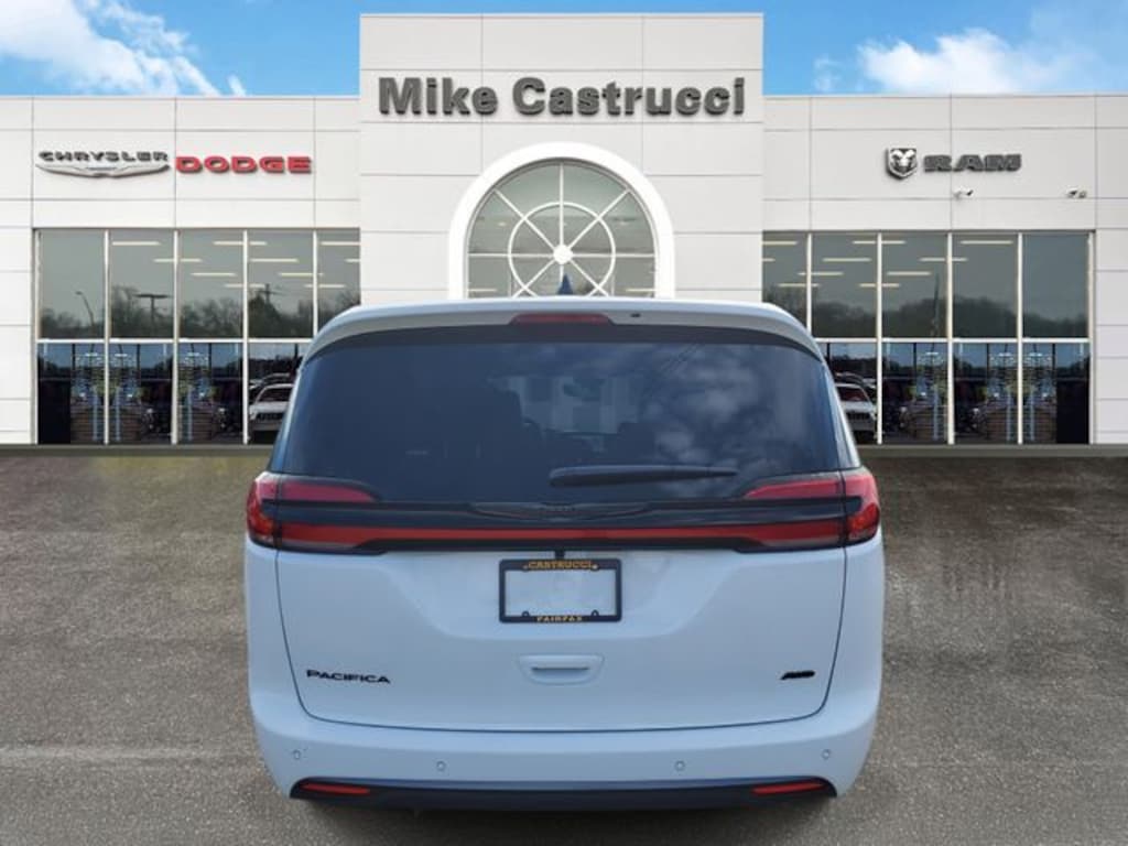 New 2026 Chrysler Pacifica SELECT AWD Passenger Van