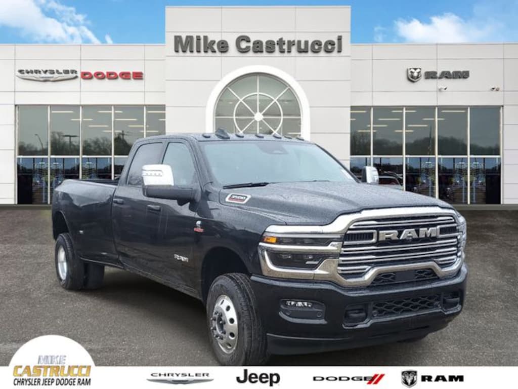 New 2026 Ram 3500 LARAMIE CREW CAB 4X4 8' BOX Pickup