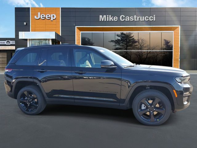 2025 Jeep Grand Cherokee Limited photo 2