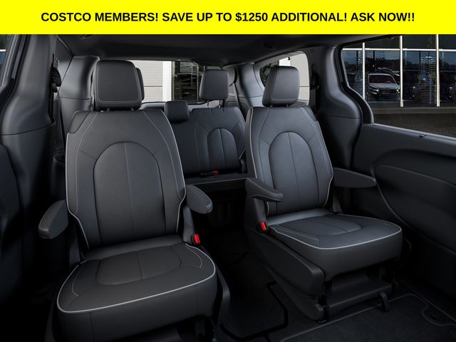 2026 Chrysler Pacifica Limited - Photo 15