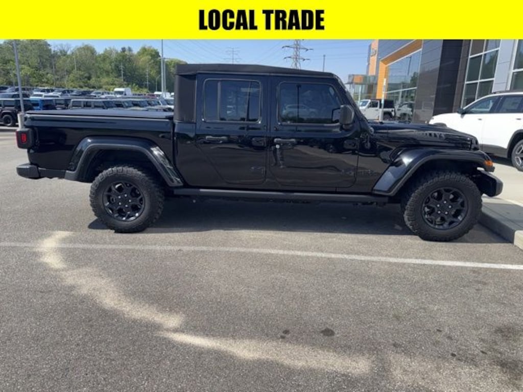 Used 2023 Jeep Gladiator Willys Truck