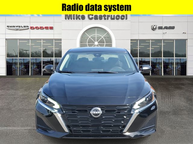 Used 2025 Nissan Altima SV with VIN 1N4BL4DV1SN303345 for sale in Cincinnati, OH