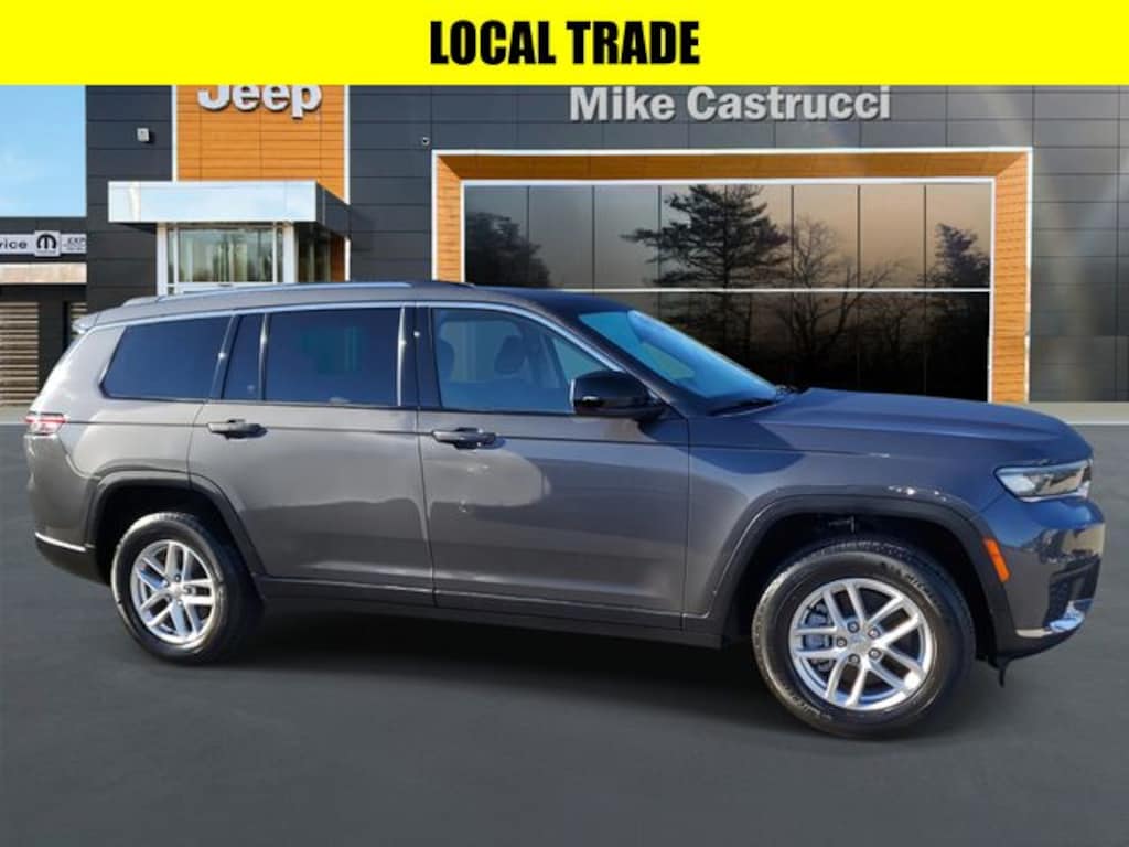 Used 2022 Jeep Grand Cherokee L Laredo SUV