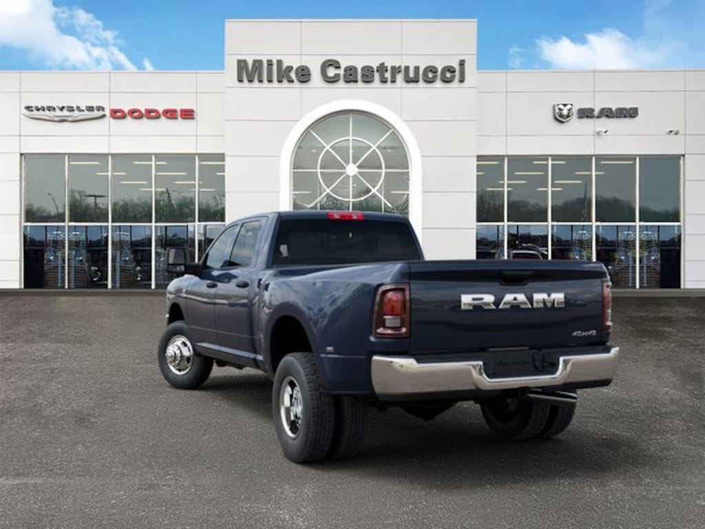 New 2026 Ram 3500 TRADESMAN CREW CAB 4X4 8' BOX Pickup