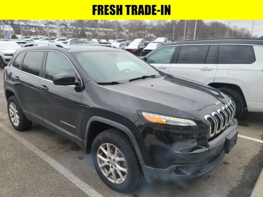 Used 2016 Jeep Cherokee Latitude SUV