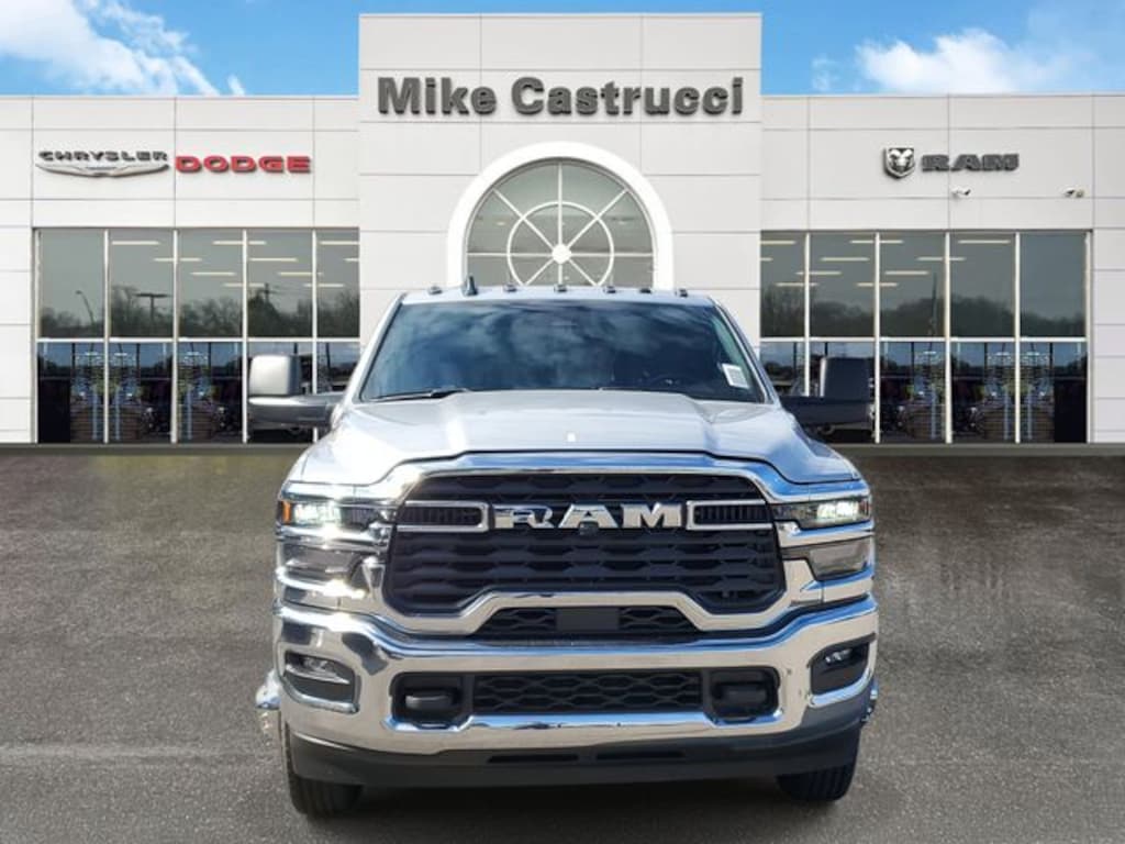 New 2026 Ram 3500 TRADESMAN CREW CAB 4X4 8' BOX Pickup