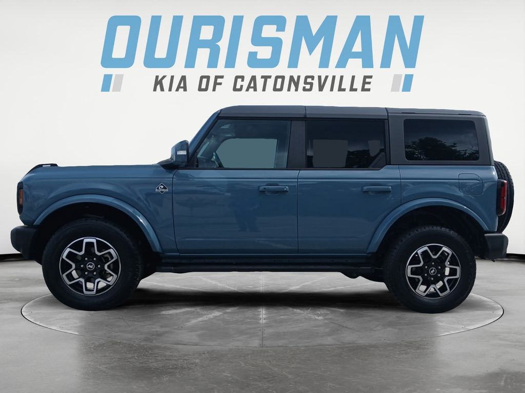 2022 Ford Bronco Outer Banks photo 2