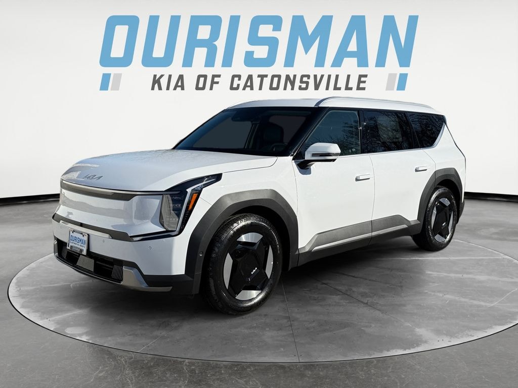 New 2026 Kia EV9 Wind SUV