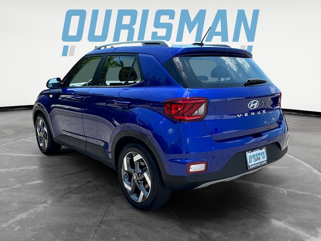 Used 2025 Hyundai Venue SEL SUV