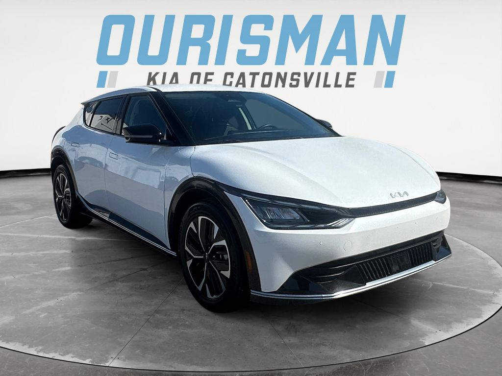 2023 Kia EV6 Wind's photo