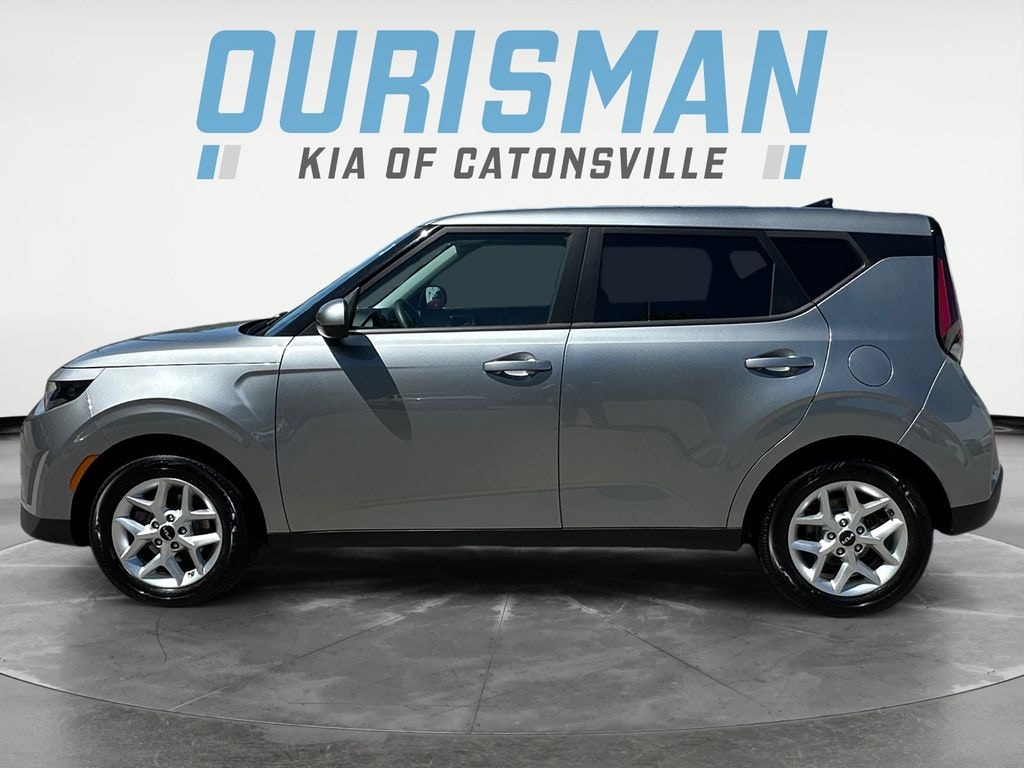 Used 2024 Kia Soul LX Hatchback