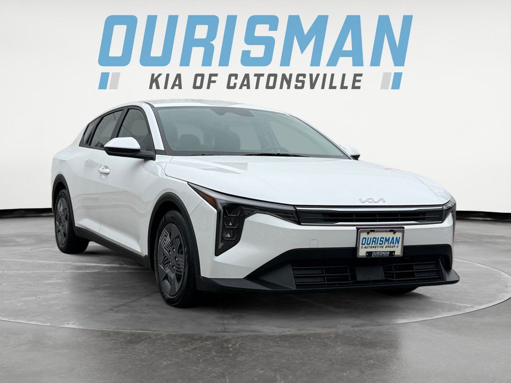 2025 Kia K4 LX's photo