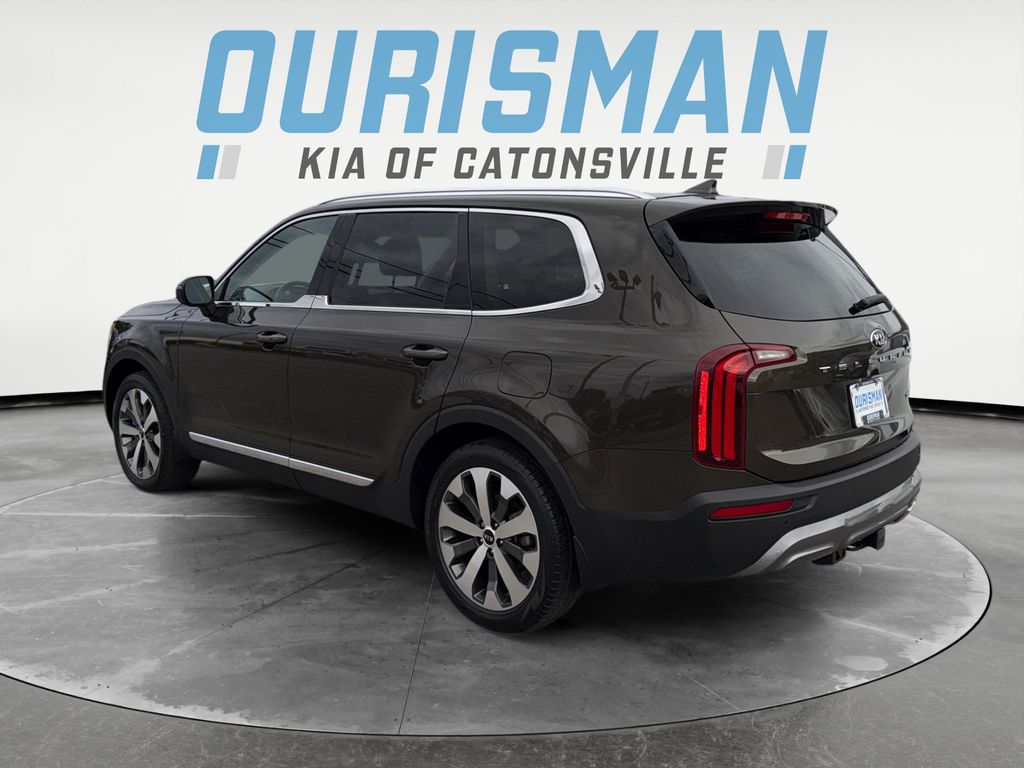 2021 Kia Telluride EX photo 2