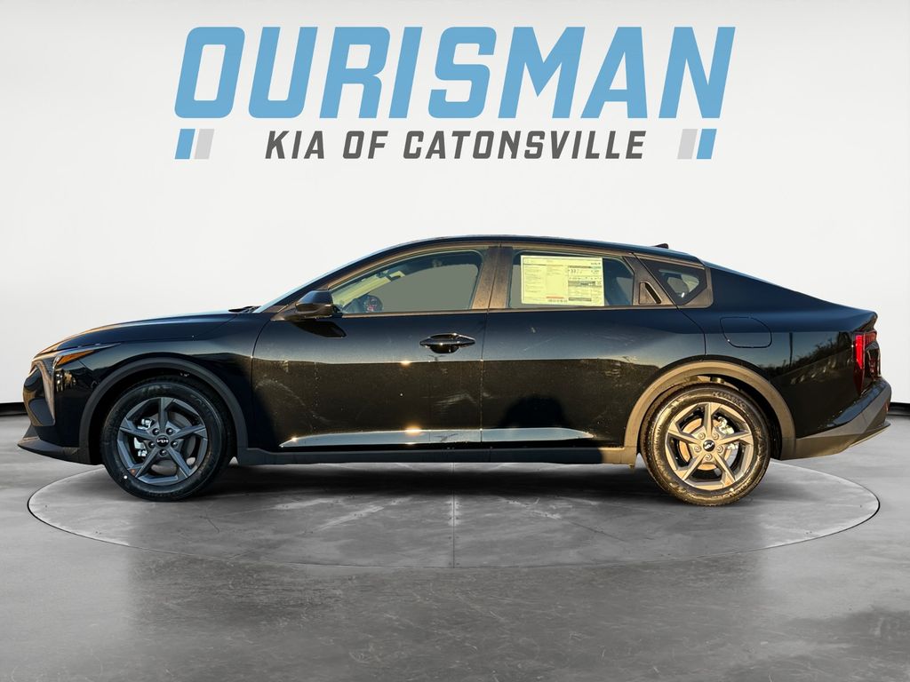 2025 Kia K4 LXS photo 3