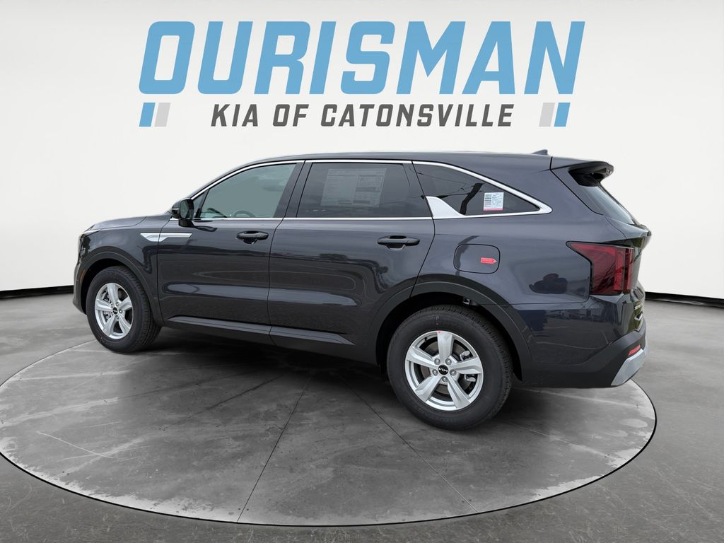 2026 Kia Sorento LX photo 2