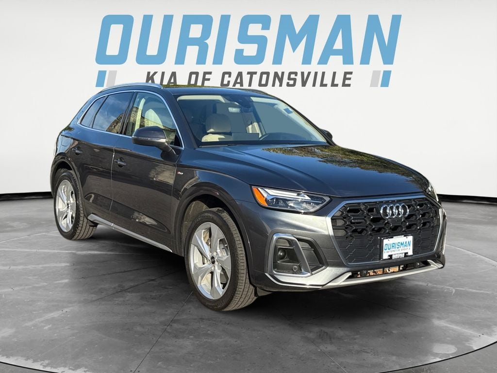 2022 Audi Q5 Premium Plus's photo