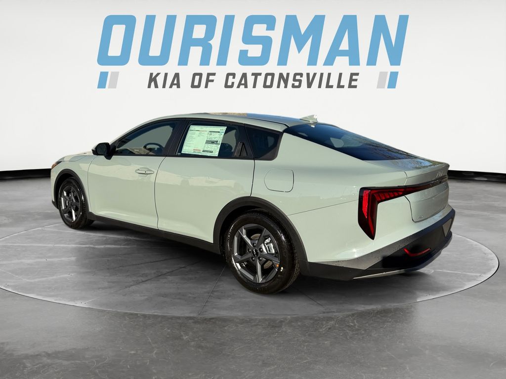 2025 Kia K4 LXS photo 4