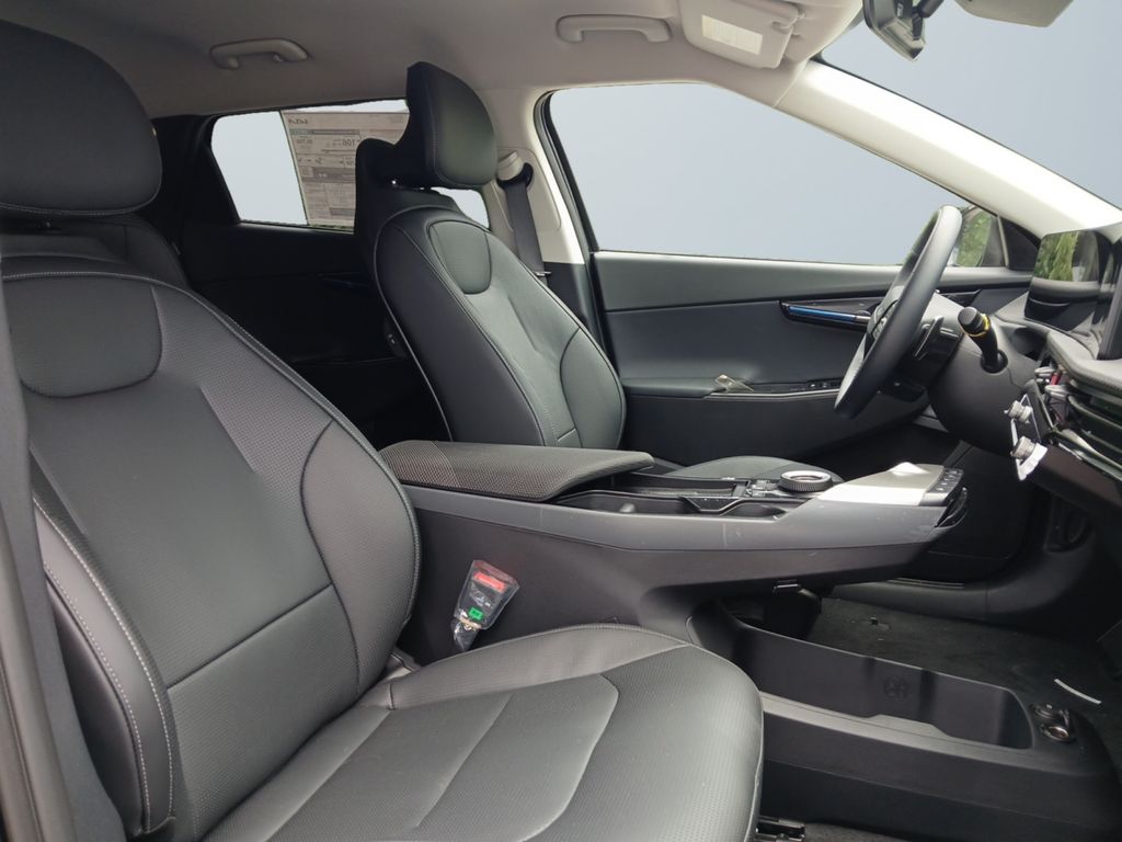 2025 Kia EV6 Wind - Photo 15