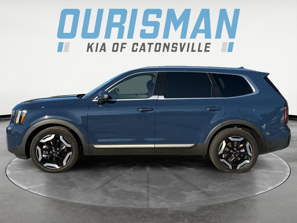 2023 Kia Telluride EX photo 2