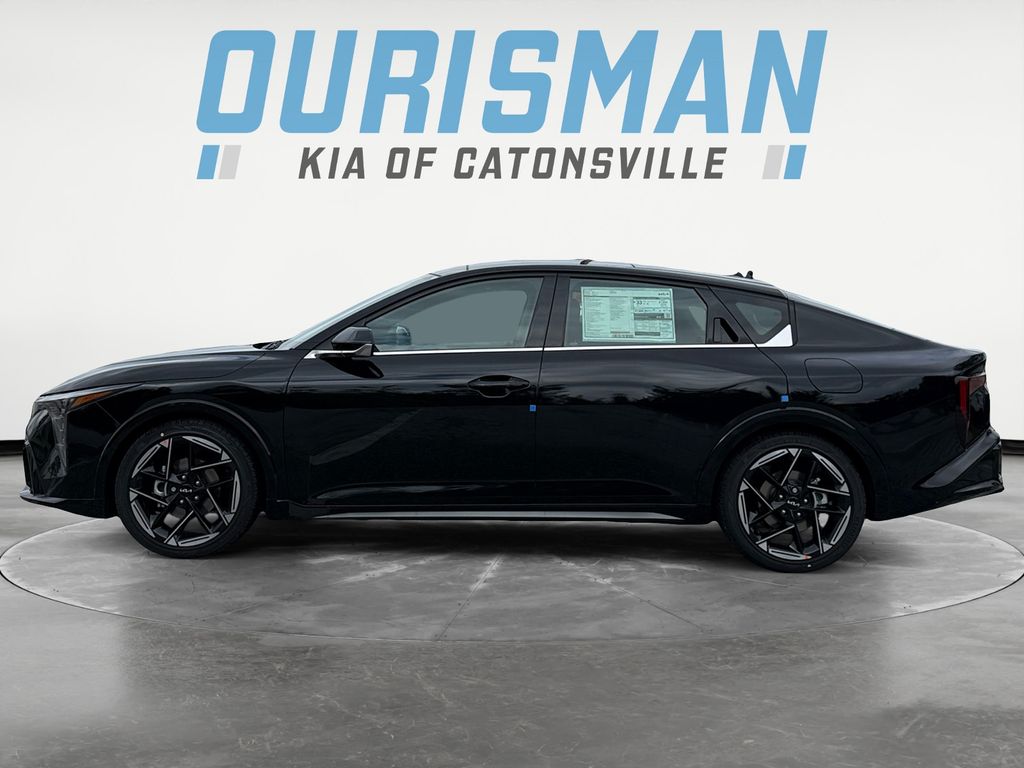 2025 Kia K4 GT-Line photo 3