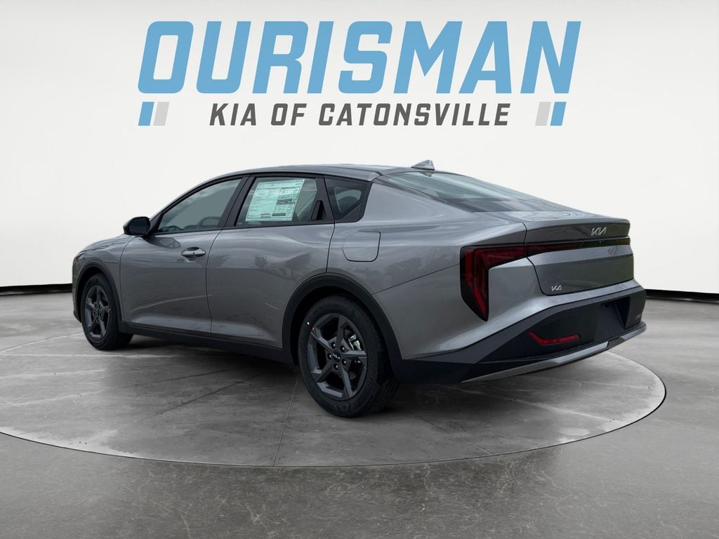 New 2025 Kia K4 LXS Sedan