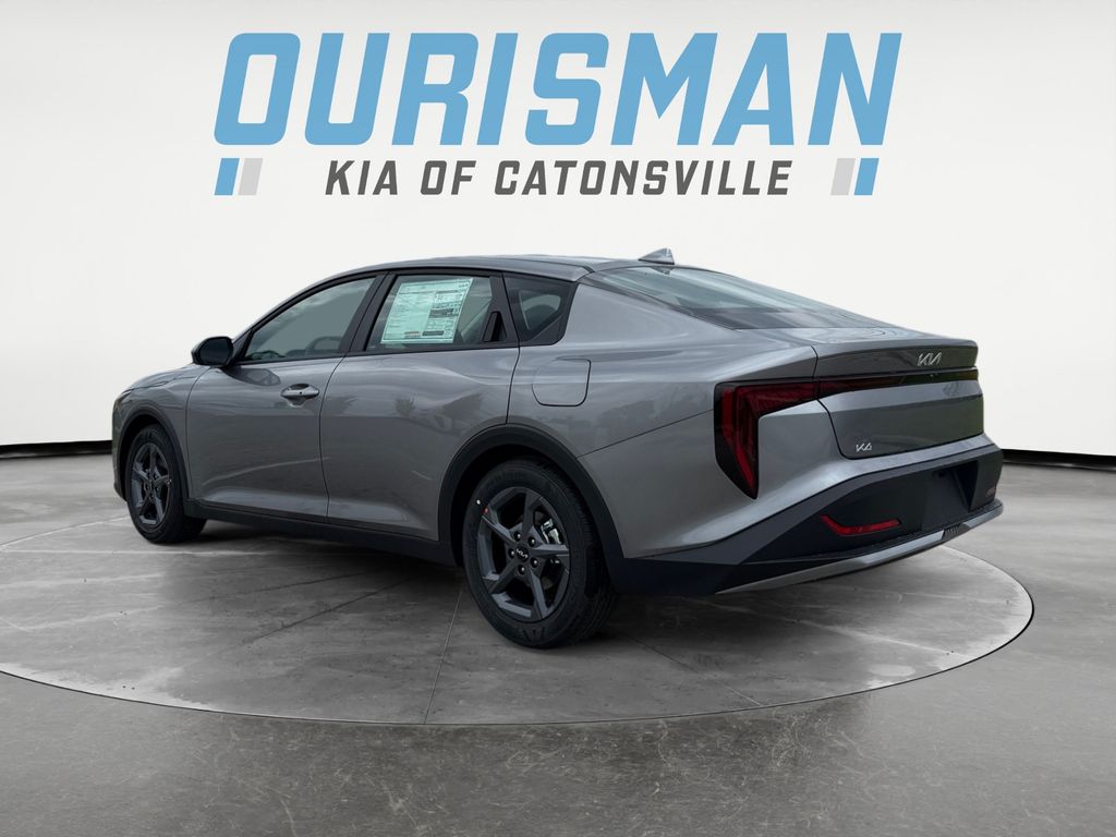 2025 Kia K4 LXS photo 3