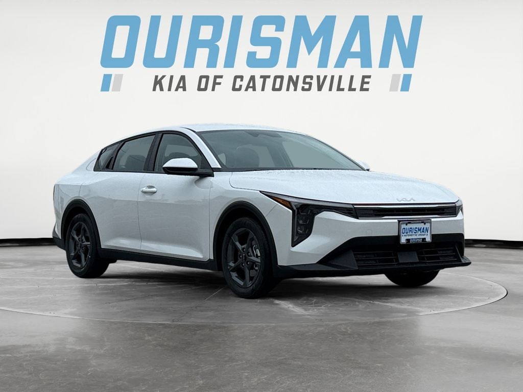 New 2025 Kia K4 LXS Sedan