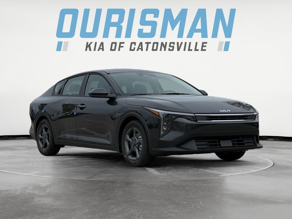 New 2025 Kia K4 LXS Sedan