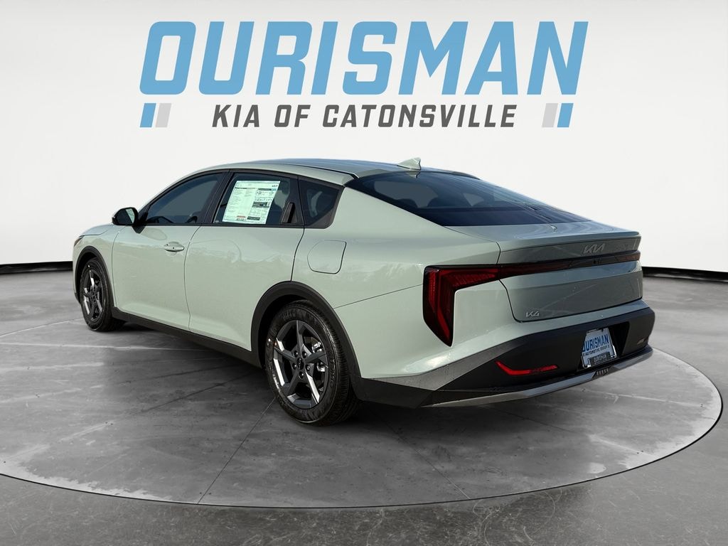 New 2025 Kia K4 LXS Sedan
