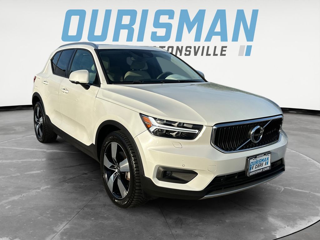 2021 Volvo XC40