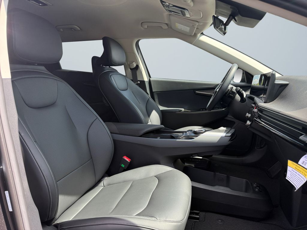 2025 Kia EV6 Wind - Photo 15