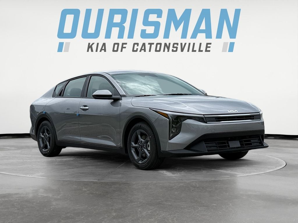 New 2025 Kia K4 LXS Sedan