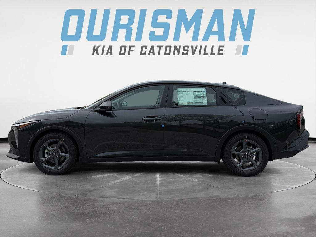 New 2025 Kia K4 LXS Sedan