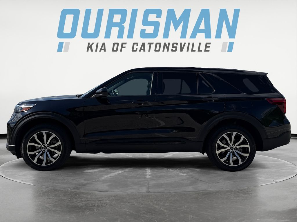 2022 Ford Explorer ST photo 3