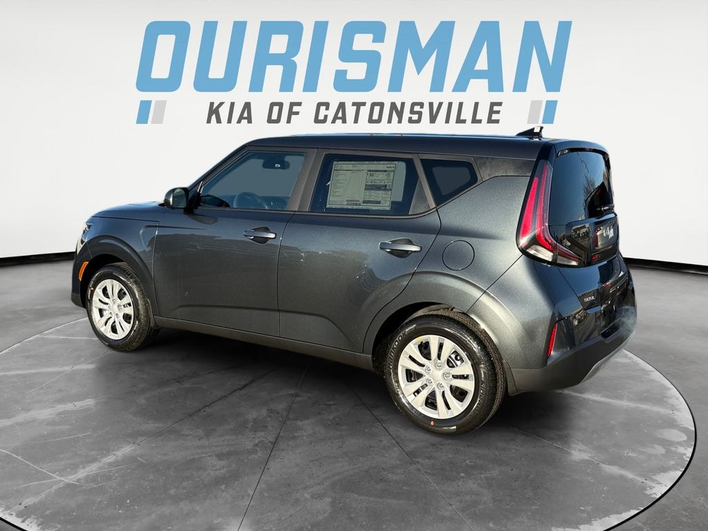 New 2025 Kia Soul LX Hatchback