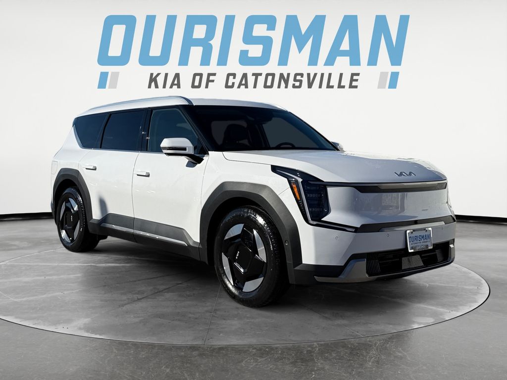 2026 Kia EV9 Wind's photo