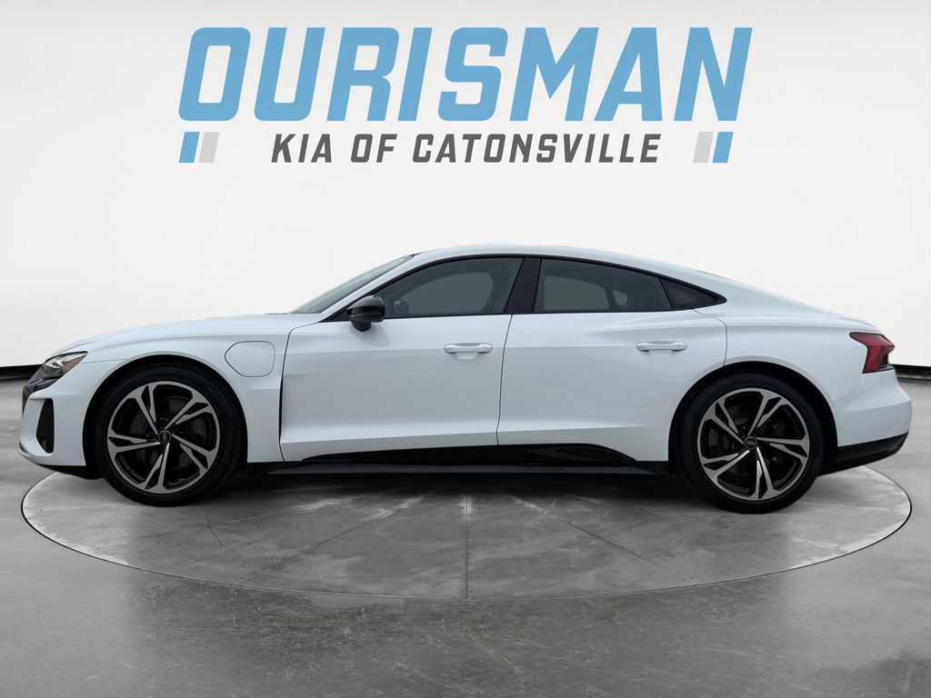 2022 Audi e-tron GT Premium Plus photo 3