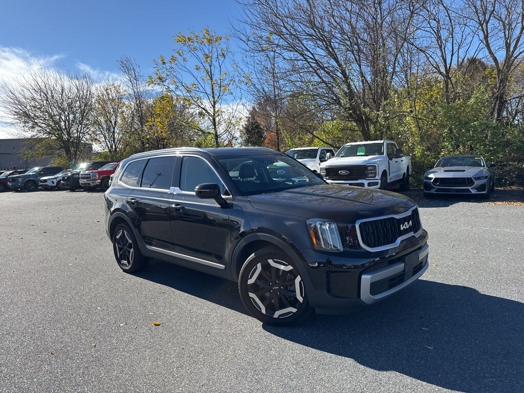 Used 2023 Kia Telluride EX SUV