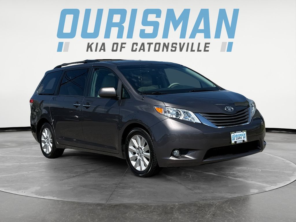 2014 Toyota Sienna XLE