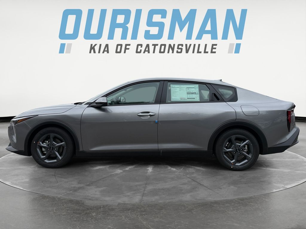 2025 Kia K4 LXS photo 2