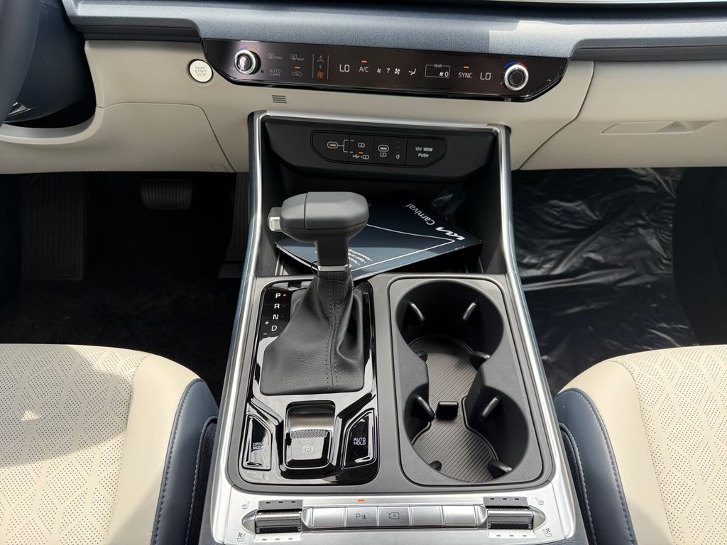 2026 Kia Carnival SX - Photo 11