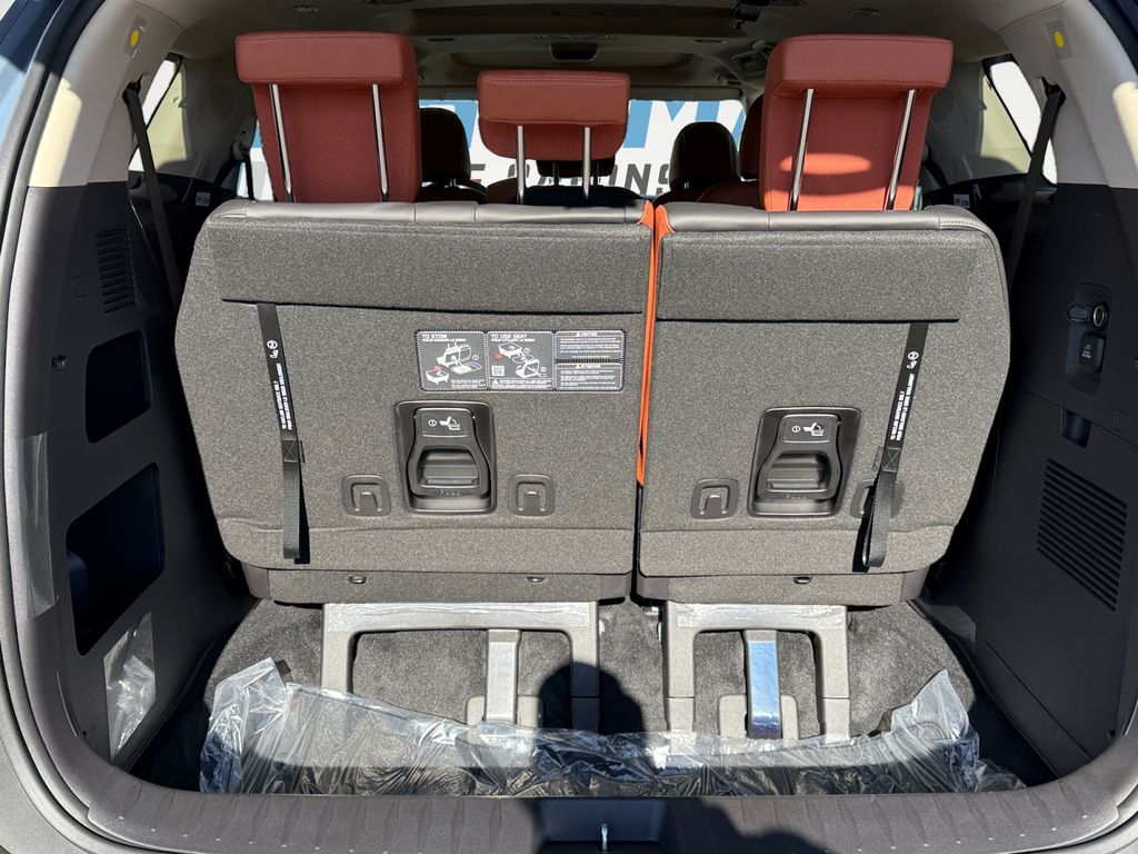 2026 Kia Carnival SX - Photo 16
