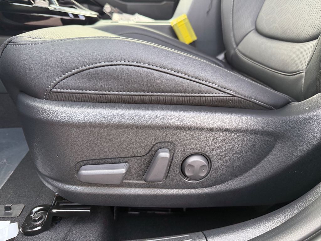 2026 Kia Seltos SX - Photo 17
