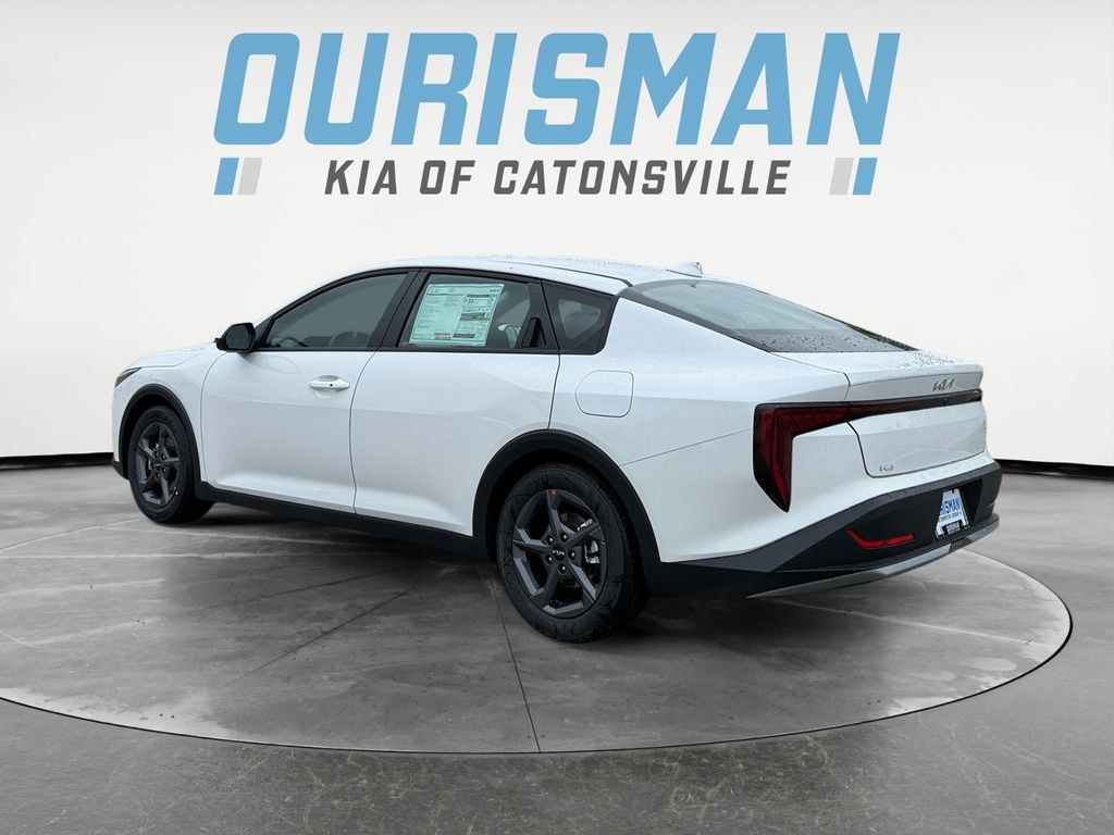 New 2025 Kia K4 LXS Sedan