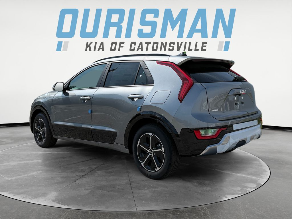 2025 Kia Niro SX photo 2