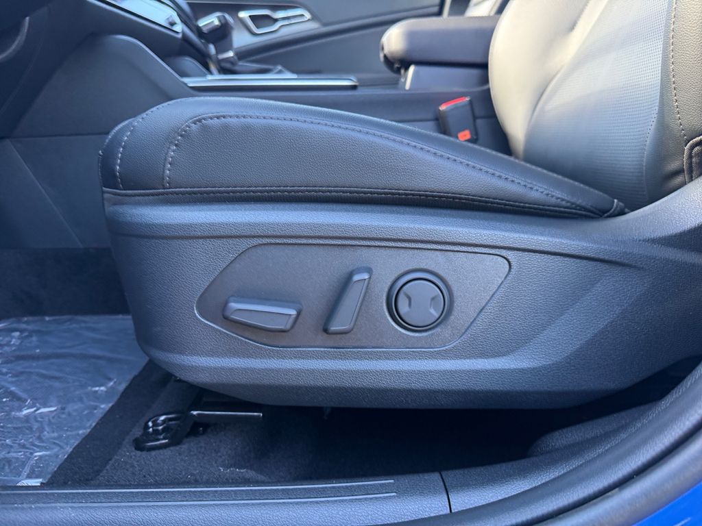 2026 Kia Sportage EX - Photo 18